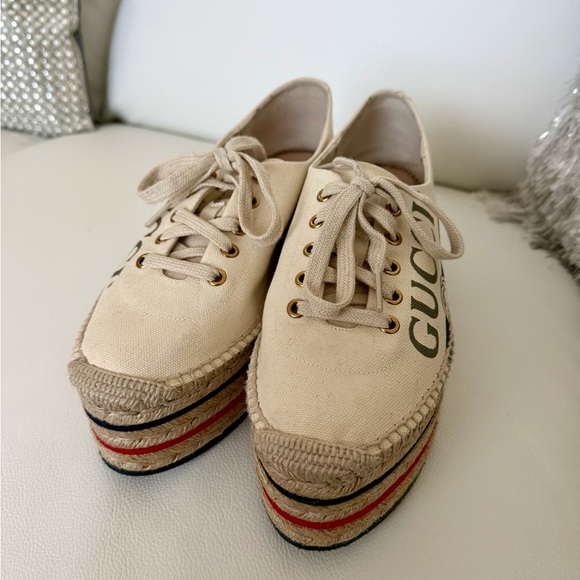 Gucci Women\'s Cream and Red Espadrille Shoes Size 39